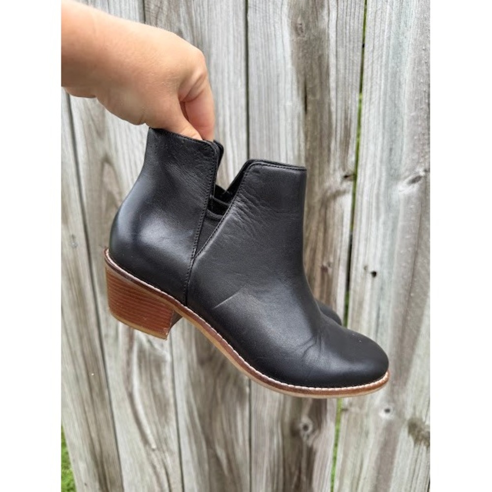 Minimalist Classic Cole Haan Leather Ankle Bootie 6.5 Black Block Heel Boot - Picture 7 of 11